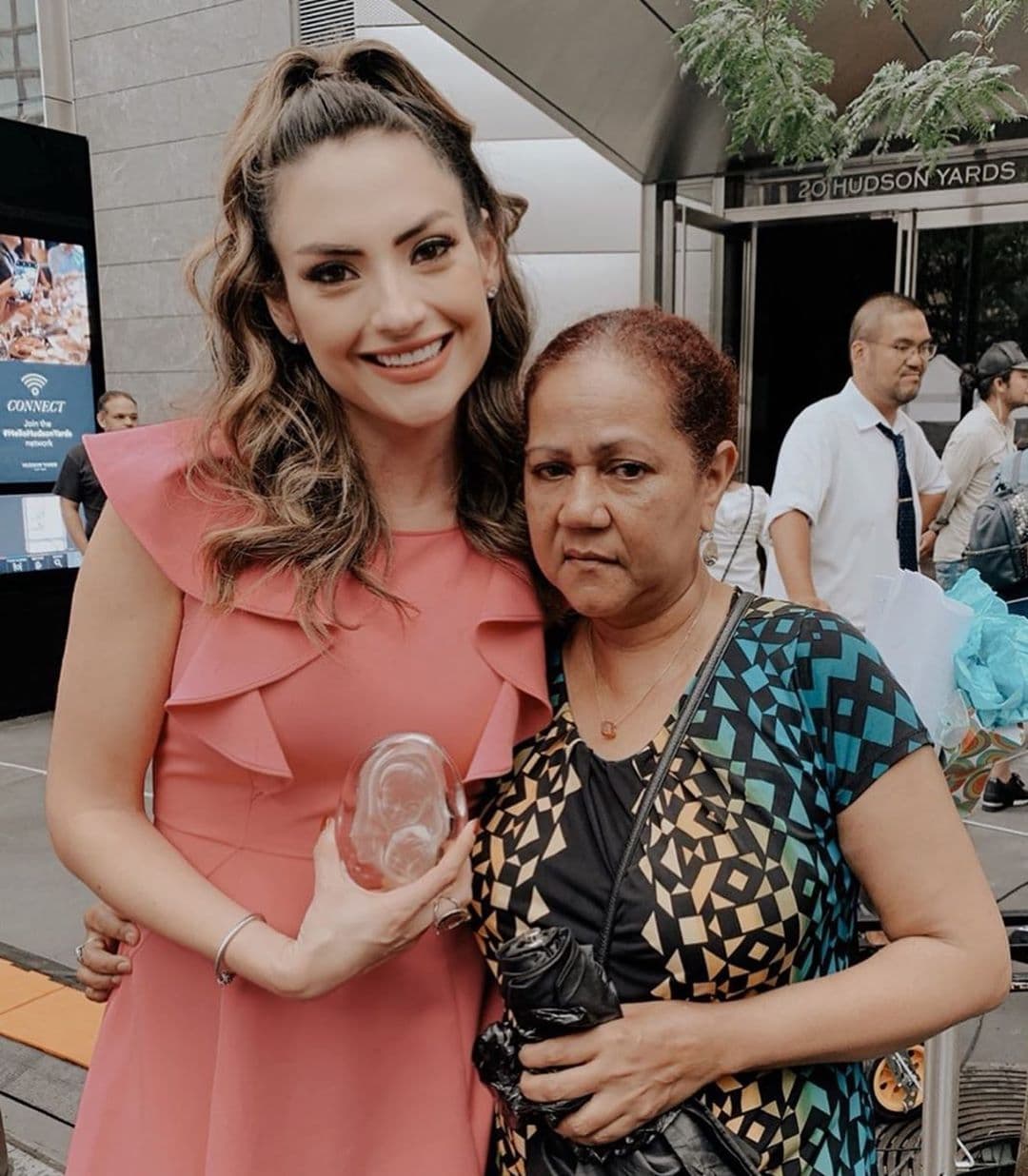 <a href="https://www.univision.com/shows/despierta-america/la-bandera-de-mi-batalla-michelle-galvan-llora-y-hace-un-llamado-en-busca-de-una-mujer-que-le-devolvio-la-fe-video">Michelle Galván</a> nos contó cómo recuperó la fe cuando creyó que la había perdido y logró el sueño de llevar a un bebé en su vientre.