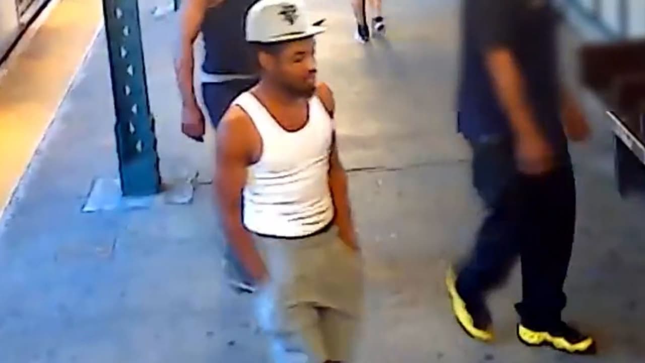 Sospechoso cachetea y amenaza a pasajero del subway para robarle sus pertenencias