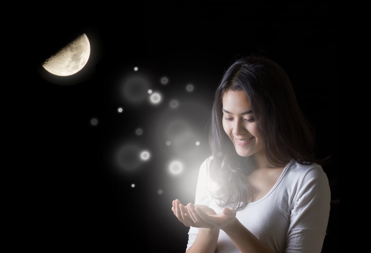 Por supuesto, existen otros factores -biológicos, sociales, ambientales, educacionales, etc- que influyen, pero lo interesante de la Astrología es que también te da otra explicación alternativa, conocida desde tiempos muy antiguos por los estudiosos de esta disciplina.