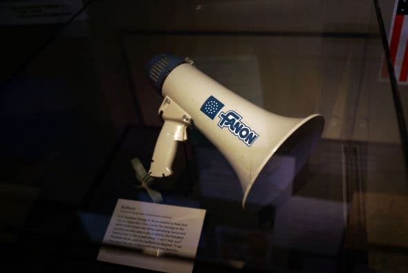 El megáfono que usó George W. Bush para hablarles a los primeros en responder la emergencia.