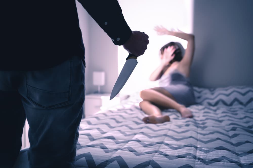 <b>ESCORPIÓN</b>
<br>El más apasionado del Zodiaco sería quien protagonice esa escena de sexo que suele haber en todas las películas de horror. ¿Está muriendo gente a su alrededor? ¡Bueno, mejor hay que echar pasión una última vez! Y, por supuesto, seguramente es en ese momento cuando lo matan.