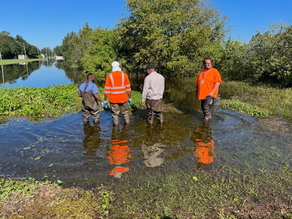 Autoridades de Orlando piden limitar uso del agua en las casas por problemas en el drenaje de la ciudad