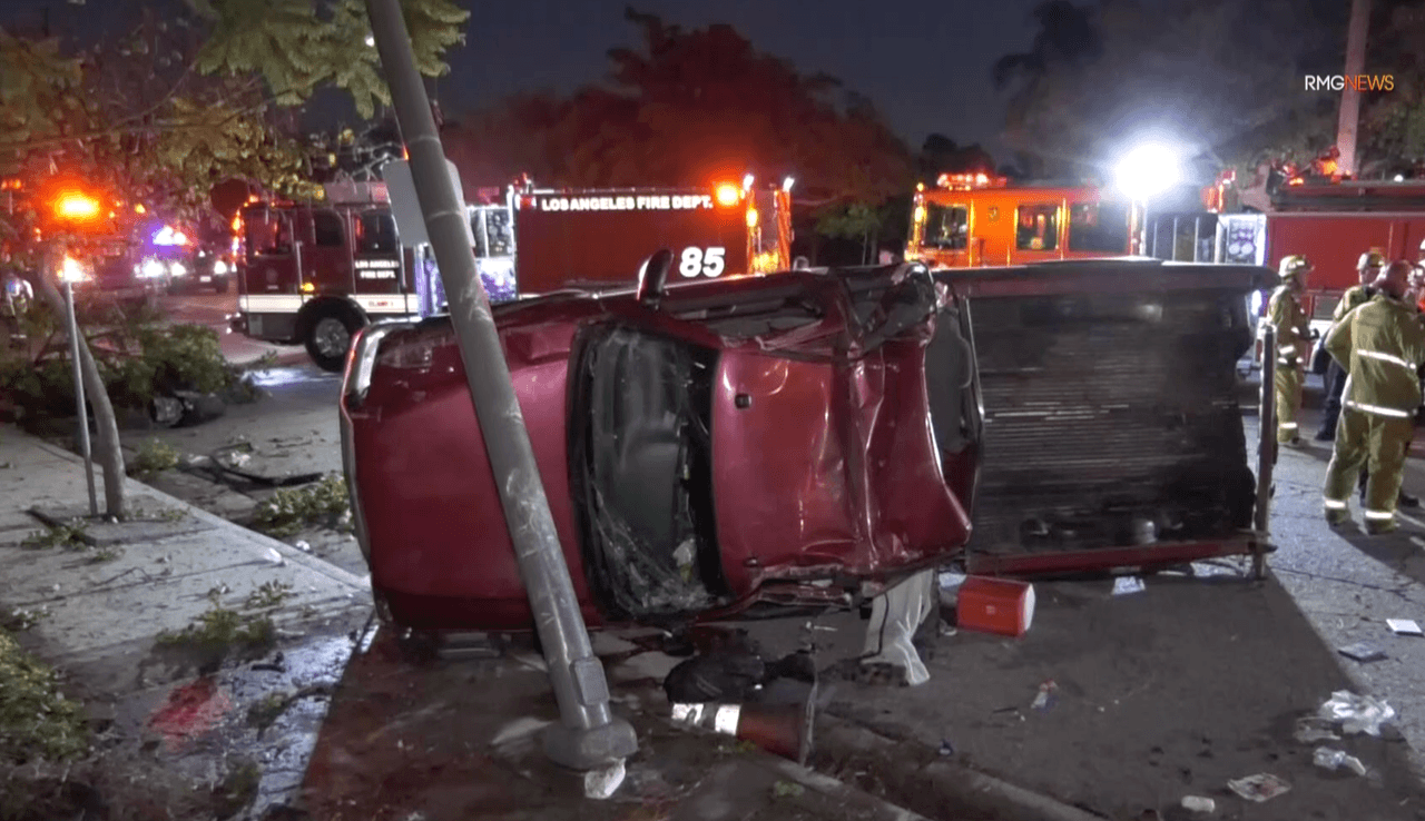 Las autoridades catalogan el accidente como un caso de 
<a href="https://www.univision.com/temas/hit-and-run">Hit and Run</a>, ya que si bien el otro auto no chocó al de la familia Sánchez, si provocó la maniobra que causó el mortal volcamiento y tras el incidente, escapó de la escena.