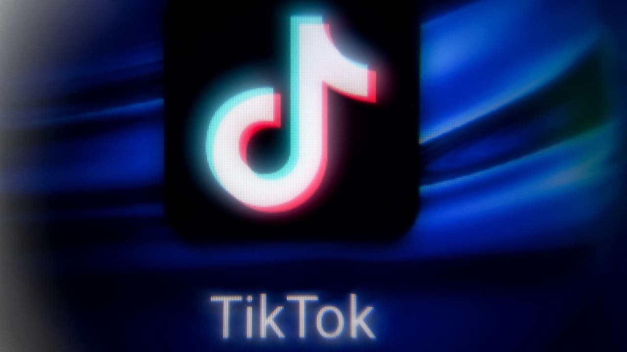 Alerta por nueva tendencia en TikTok que lleva a los jóvenes a autodiagnosticarse trastornos mentales