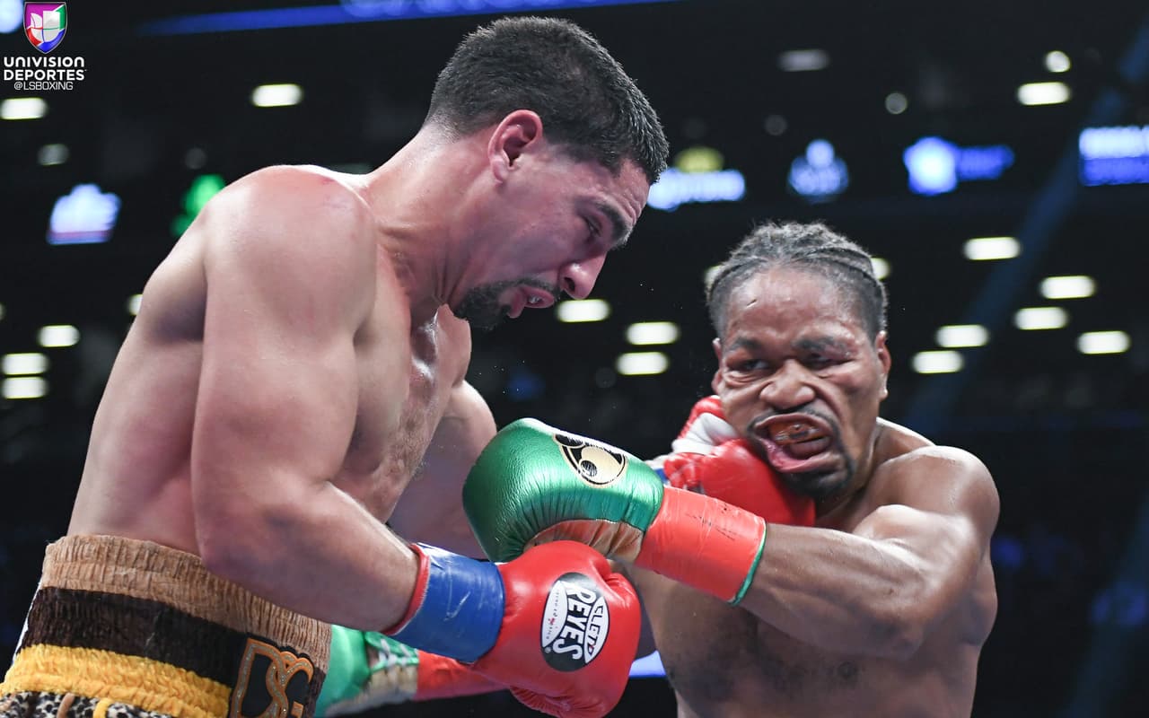 Shawn Porter se convirtió en el nuevo campeón wélter del CMB tras derrotar por decisión unánime (116-112, 115-113, 115-113) a Danny García en el Barclays Center de Nueva York. Porter impresionó por la gran presión que ejerció durante toda la pelea, incomodando al favorito García.