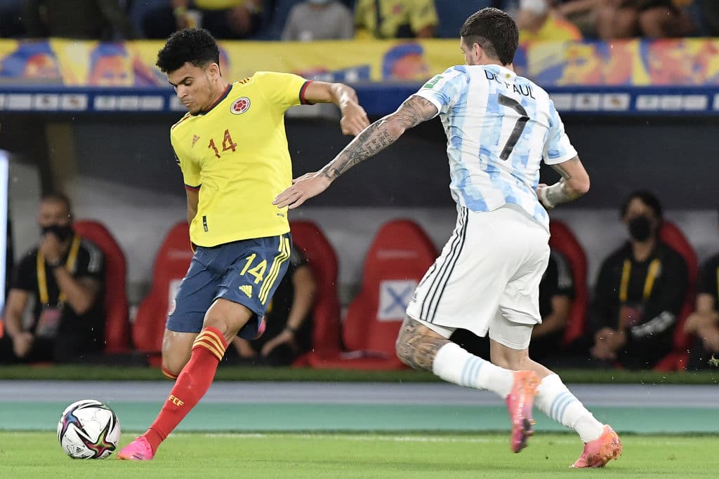 Argentina no logra aguantar la ventaja de 0-2 y los tantos de Luis Muriel y Miguel Borja le dan el empate a 2-2 a Colombia en el minuto 90+4.