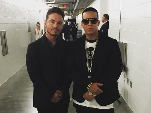 Y así de guapo posó junto a Daddy Yankee.