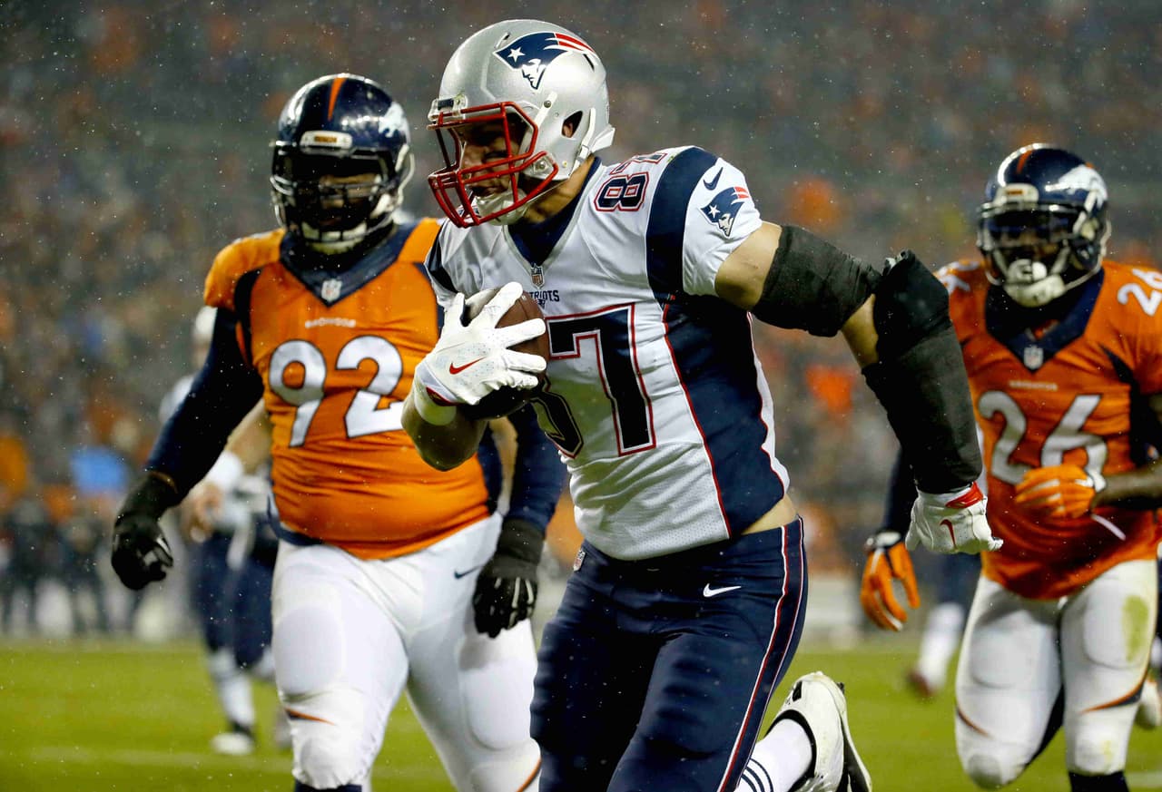 Rob Gronkowski regresa a entrenar y podría jugar contra los Texans