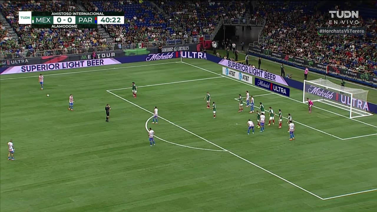 ¡TIRO ATAJADO! disparo por Miguel Almirón.