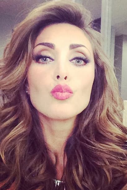 ¡Besos y más besos! Anahí siempre piensa en todos.