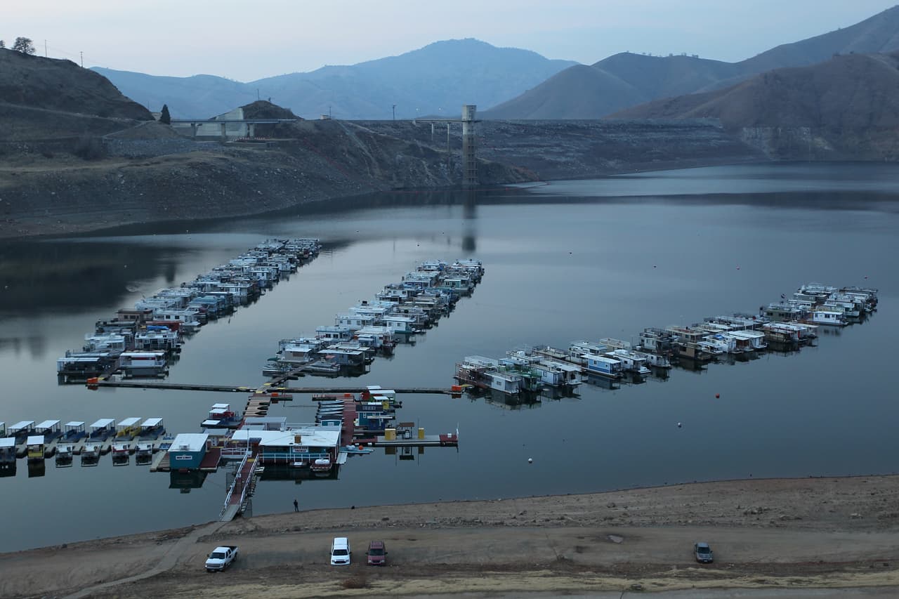 El Lago Kaweah, en Visalia, se acerca al límite de su capacidad