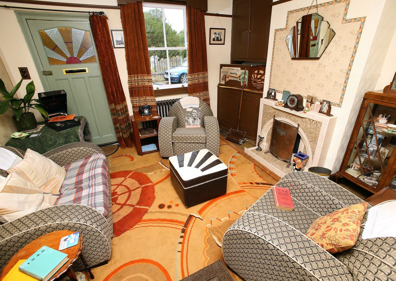 En la sala sucede lo mismo: muebles y artículos pueden observarse y dar ese aire de años y años atrás.