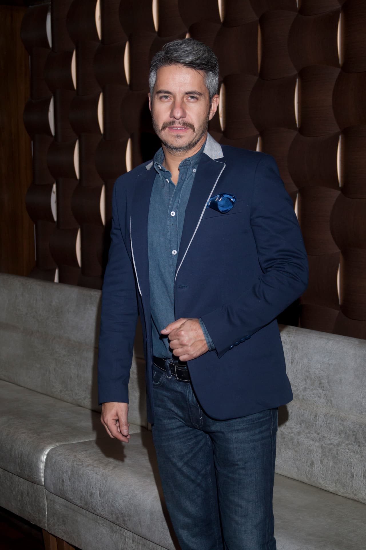 En "El color de la pasión" tuvo la oportunidad de interpretar a su primer villano en televisión, lo cual le dejó muchas satisfacciones.