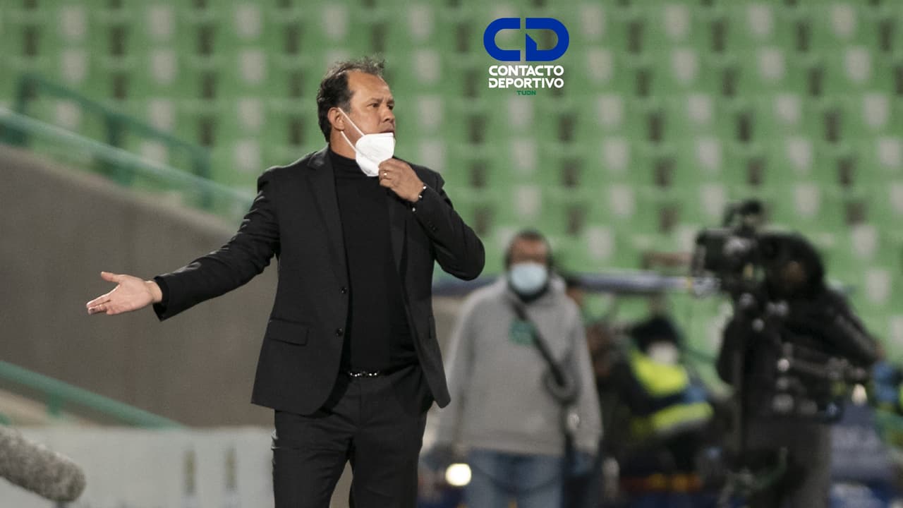 Pol Fernández le llena el ojo a Juan Reynoso en Cruz Azul