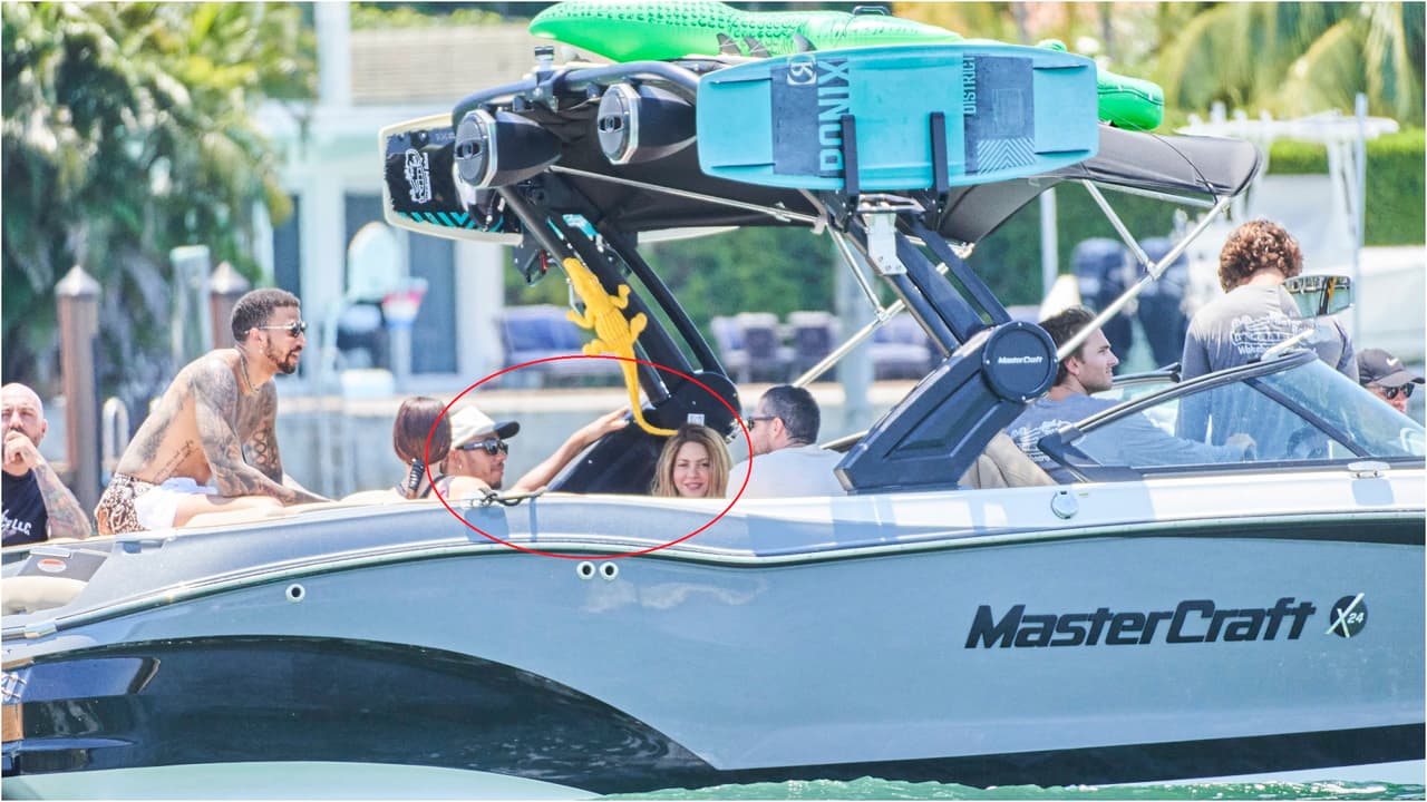 Shakira fue captada en un paseo en yate junto a Lewis Hamilton este miércoles 10 de mayo.