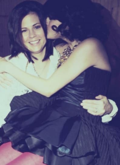 Para cerrar con broche de oro te mostramos una foto con su adorada 'mami'. Las dos son hermosas.