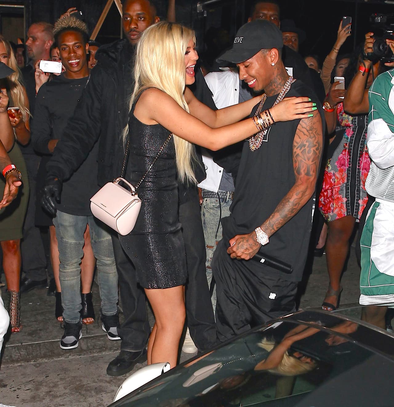 Lo mejor del festejo fueron las muestras de cariño que se dio la pareja.