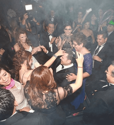 El festejo se extendió a las redes sociales, donde Cristy Bernal le dedicó unas tiernas palabras a su esposo y cómplice de aventuras.