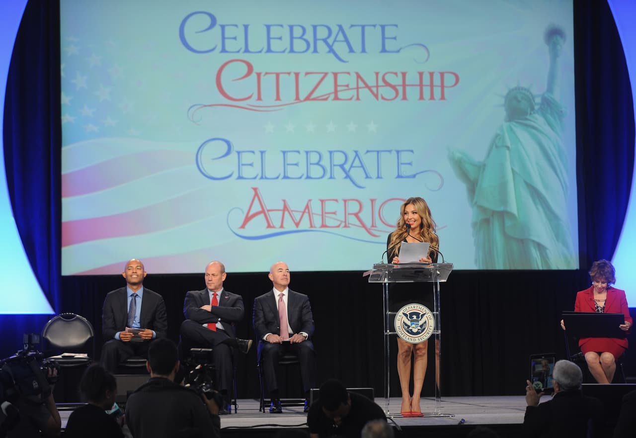 thalia ceremonia usa