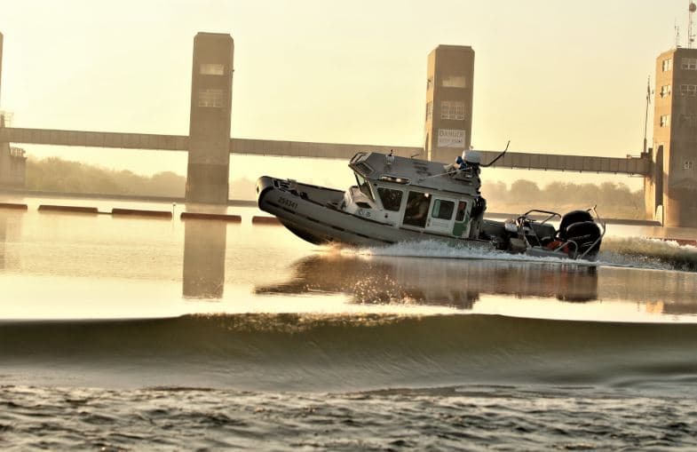 En el ataque no hubo lesionados, pero uno de los botes resulto con daños