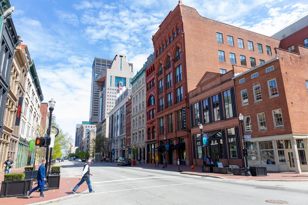 <b>Puesto 2. Área metropolitana de Louisville y Jefferson County (Kentucky e Indiana)</b>
<br>
<br>Promedio de renta: 1,181 dólares.
<br>
<br>Aumento de diciembre de 2020 a diciembre de 2021: +16.2%.
<br>