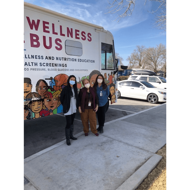 El autobús también cuenta con programas de prevención y detección de cáncer, apoyo a la salud mental.