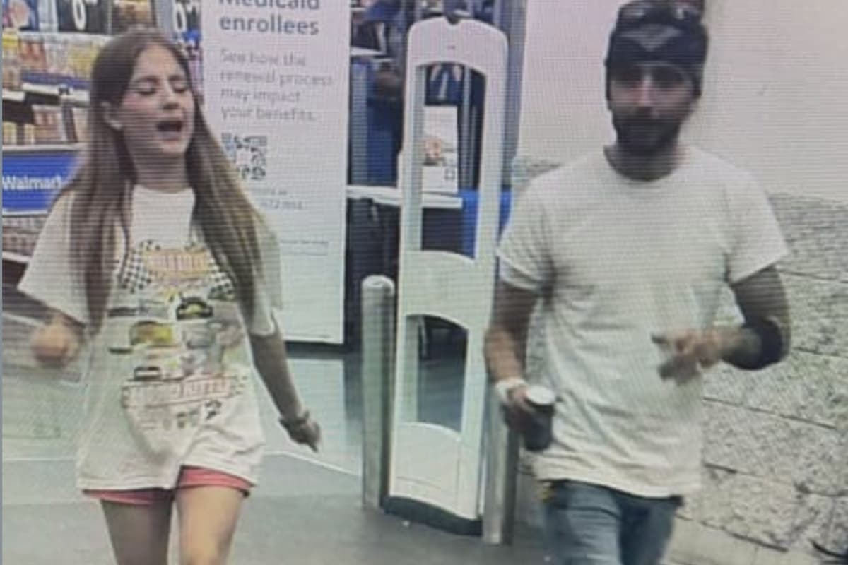 La adolescente fue vista junto a este hombre, a quien la policía encontró para saber del paradero de la menor, pero aseguraron que esta persona no era sospechoso y estaba ayudando con la investigación.