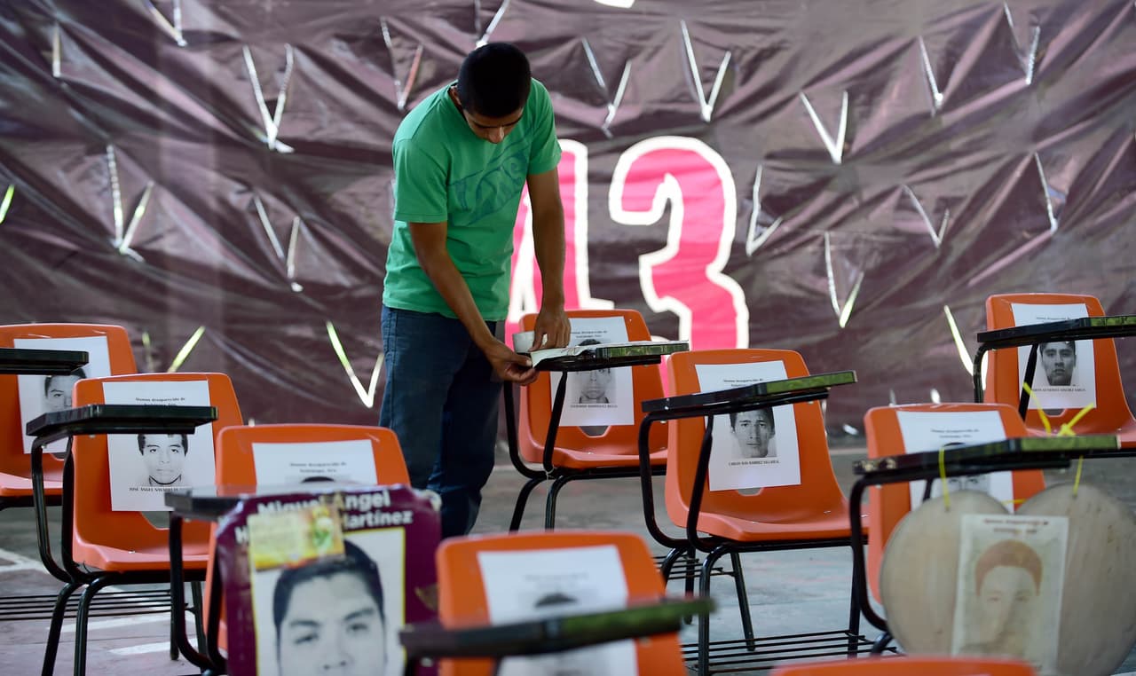 Ocho motivos por los que la "verdad histórica" de Ayotzinapa se cae a pedazos