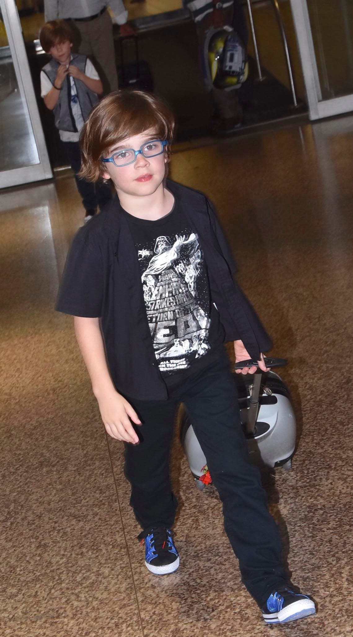 Cada día se parecen más a su padre.