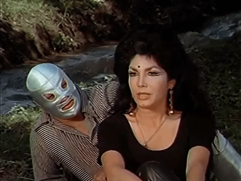 'La Tigresa' debutó en el cine tras haber triunfado como cantante de música vernácula. Su primera película fue 'El Santo y el Águila Real', en la que compartió créditos protagónicos con el luchador mexicano 'El Santo', en 1971.