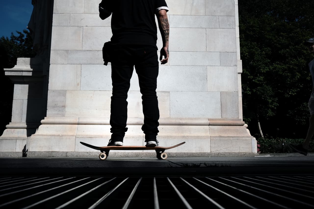 Reportan otro fin de semana de violencia en Washington Square Park en Manhattan