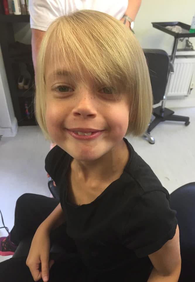 Ella, muy noble, dijo que quería hacer lo que estuviera en sus manos para ayudarlo.