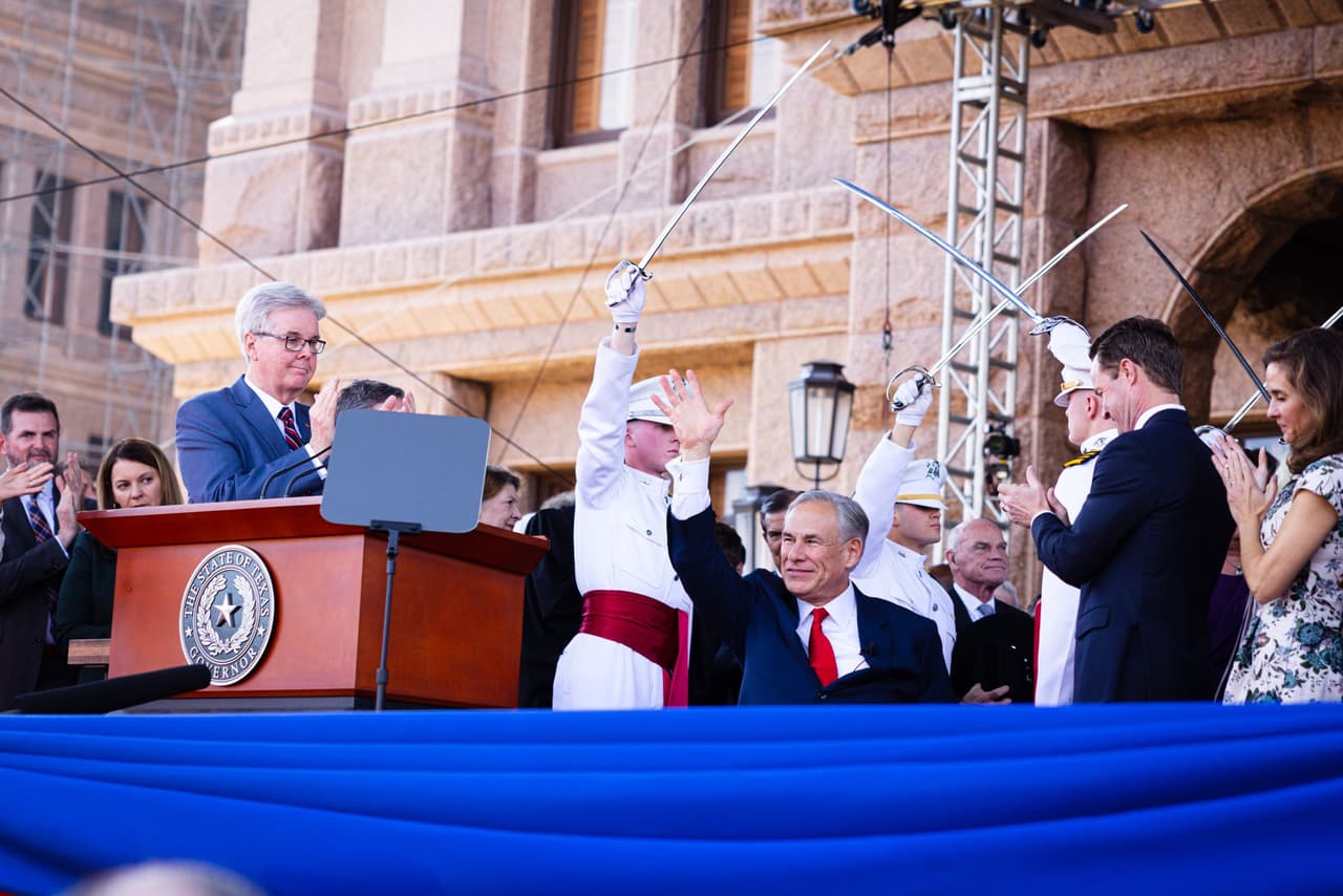 Greg Abbott juramenta por tercera vez como gobernador de Texas