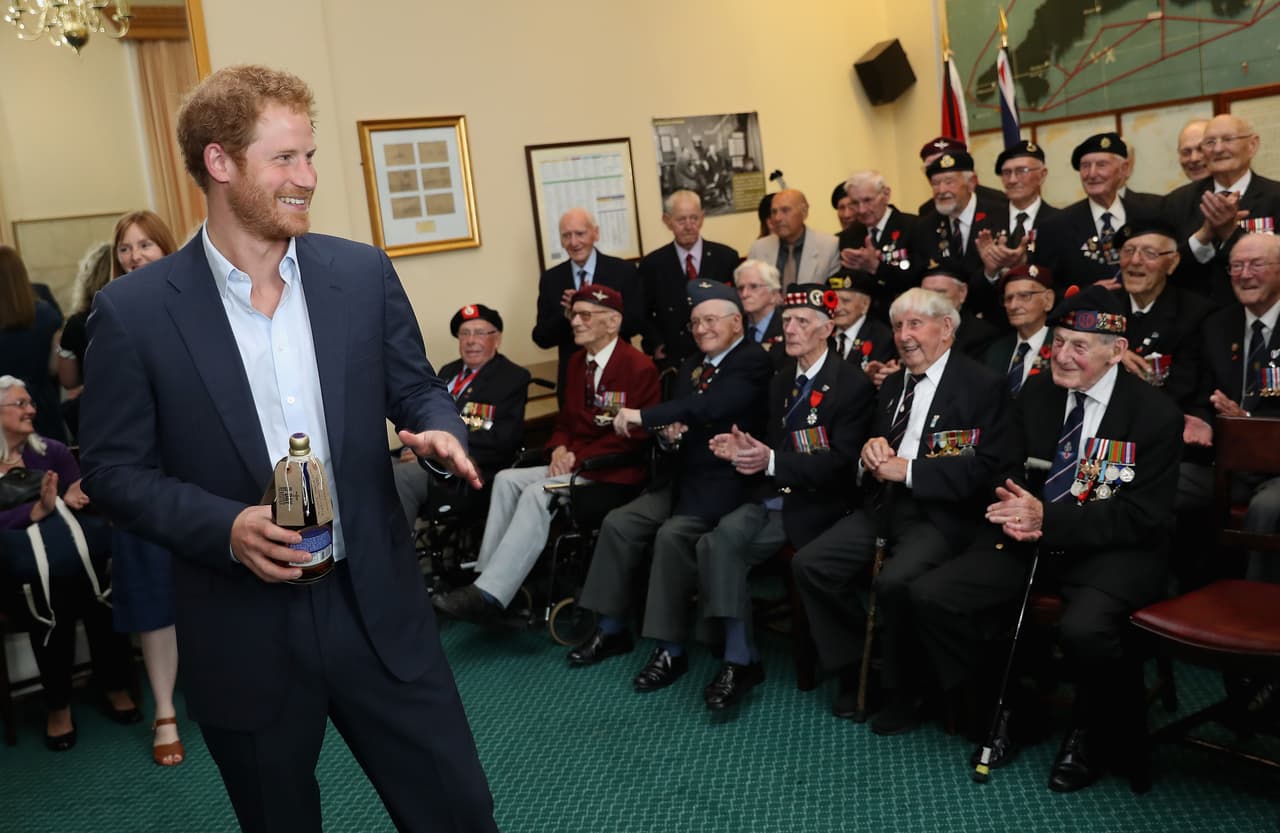 Harry tiene ya varios años de carrera en la armada británica.