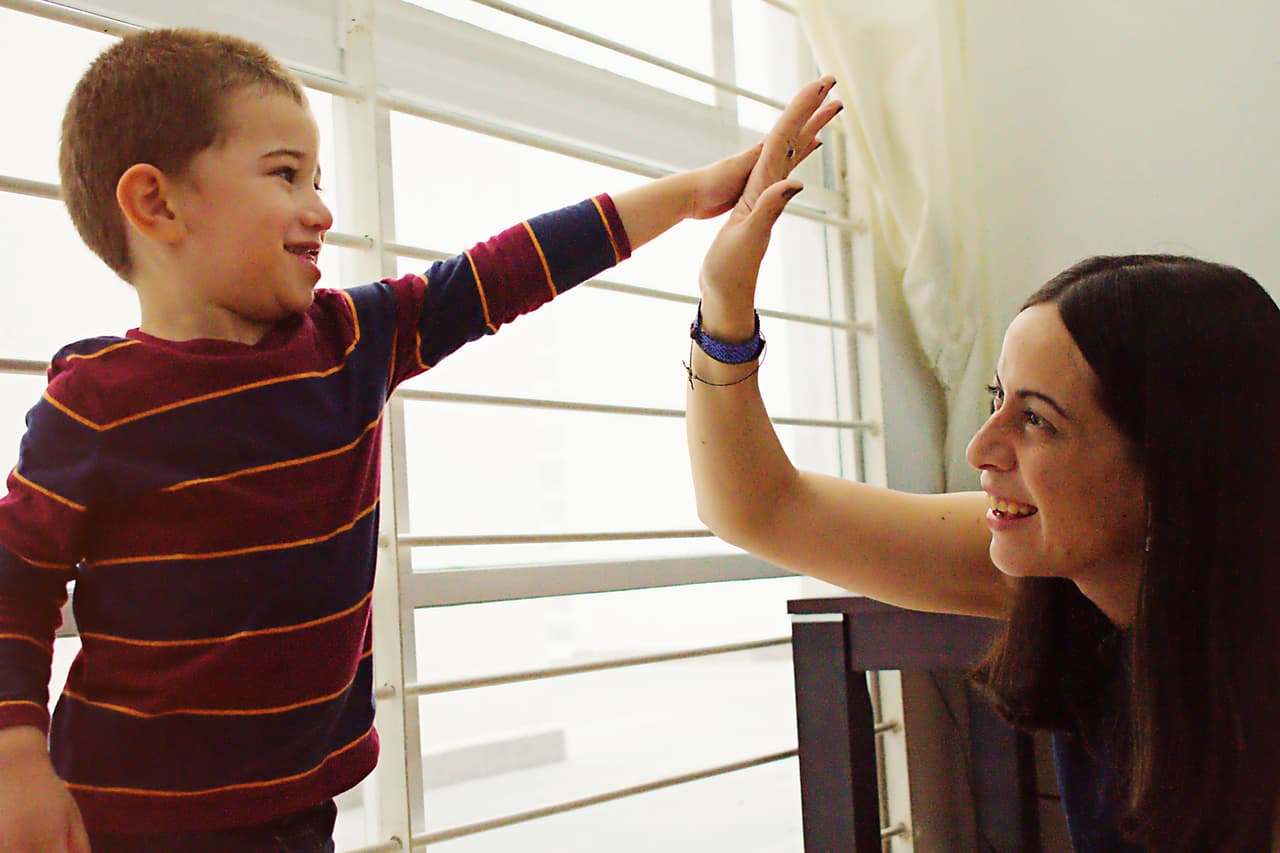 Y además de estimular el desarrollo de tus hijos, poner en práctica estos consejos servirá para pasar tiempo de calidad en familia y celebrar juntos cada nuevo avance.
<br>
<br>Con el apoyo de Too Small To Fail.