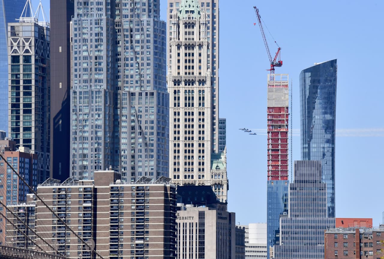 El sobrevuelo es parte de la Operación América Fuerte del Presidente Donald Trump, que anunció el miércoles pasado.