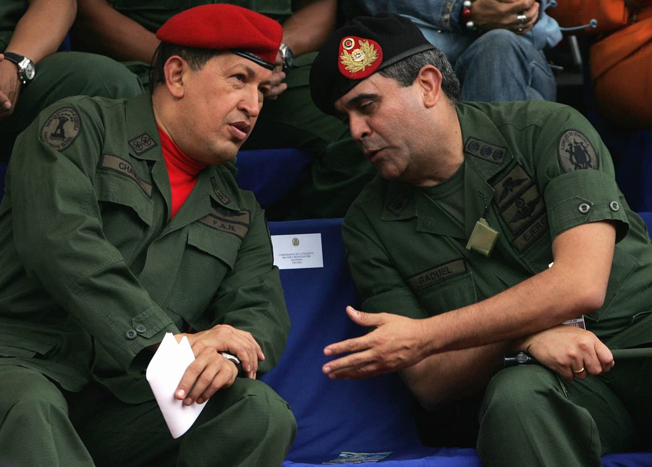 Regresa a prisión un exministro de Defensa de Chávez acusado de conspirar contra el gobierno venezolano