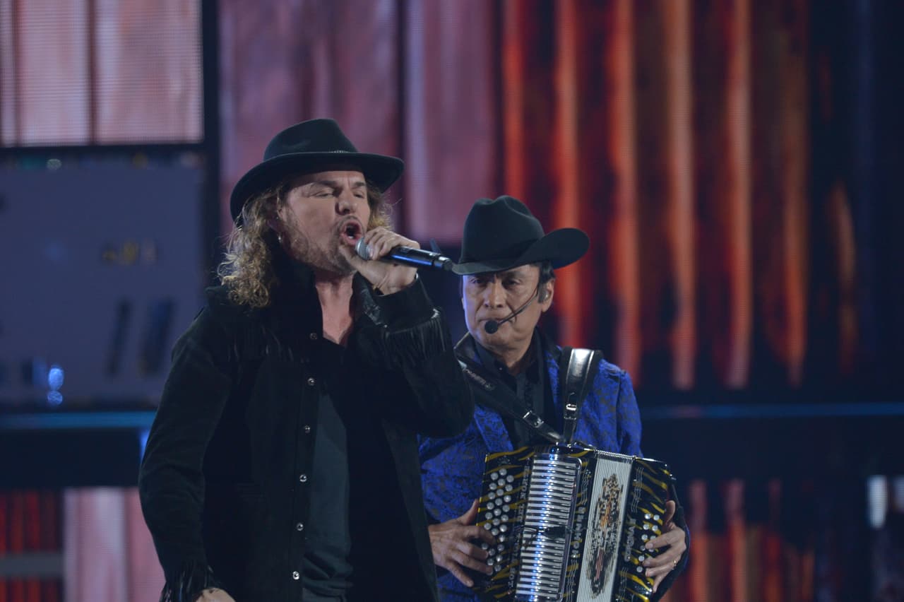 Fher demostró que cantar norteño es una de sus grandes habilidades.