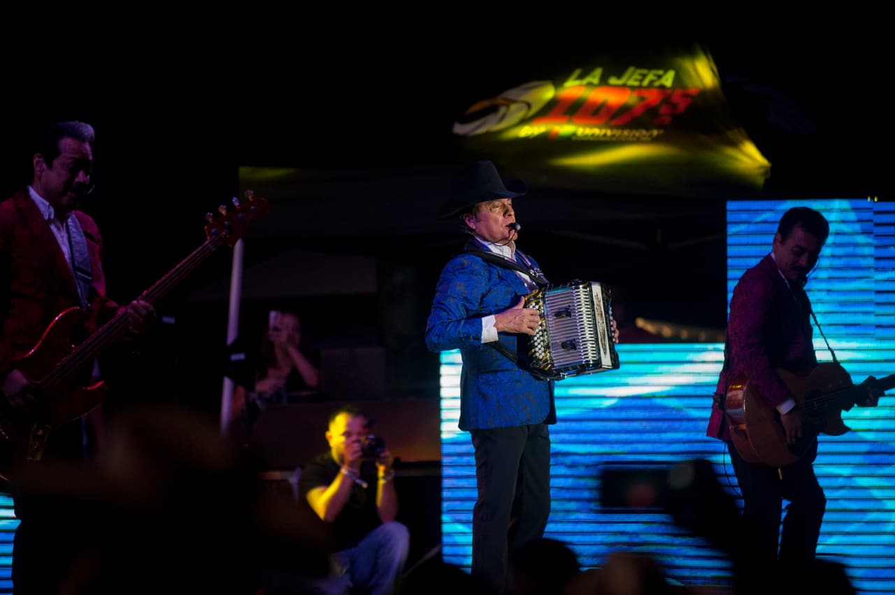 7 escenarios y mas de 50 artistas en 3 dias fueron los ingredientes para PuebloFest el 17 al 19 de marzo donde llegaron personas para disfrutar de todo el estado de California.