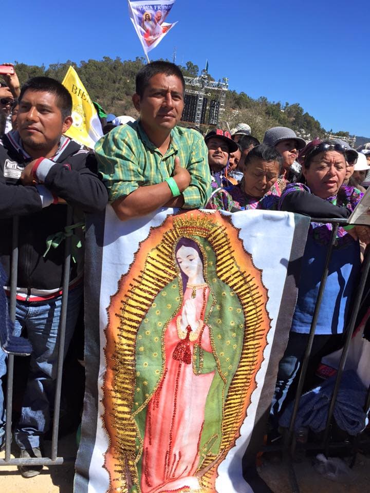 Miles de fieles se dieron cita en San Cristóbal de las Casas, Chiapas para escuchar la misa del papa Francisco.