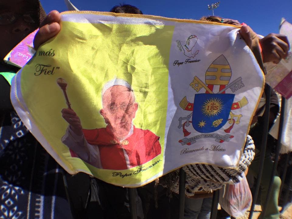 Miles de fieles se dieron cita en San Cristóbal de las Casas, Chiapas para escuchar la misa del papa Francisco.