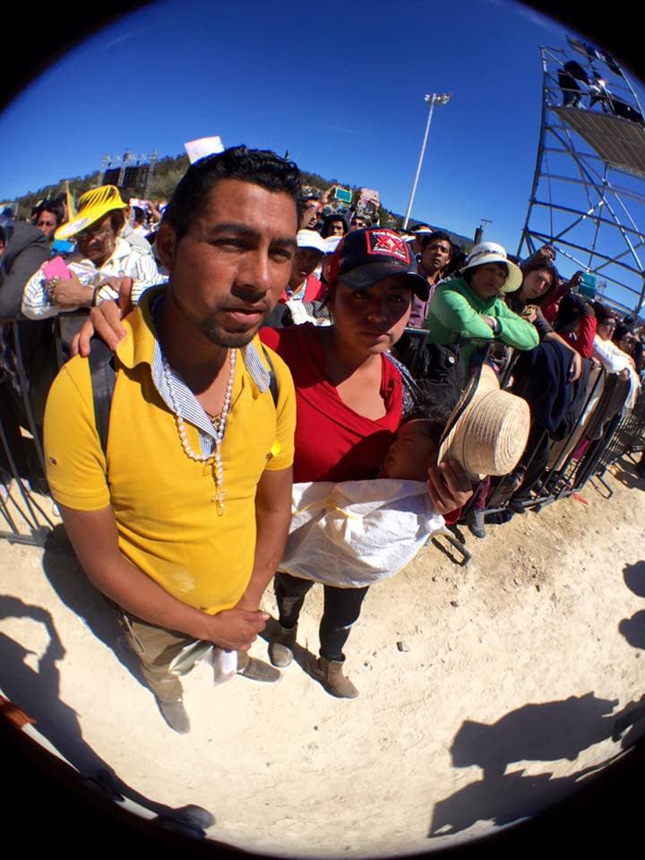 Miles de fieles se dieron cita en San Cristóbal de las Casas, Chiapas para escuchar la misa del papa Francisco.