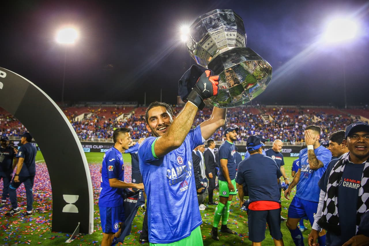 En su primera edición, los cementeros consiguen coronarse derrotando 2-1 a Tigres.