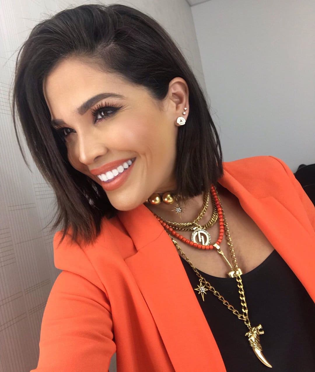 En verano de 2019 fue cuando Karla se cortó el pelo a la altura de la barbilla. En una fotografía publicada en Instagram se notó el corte de cabello.