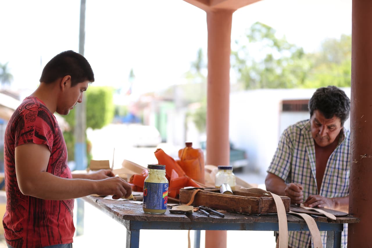 De igual forma, la piel es aprovechada para la fabricación de distintas prendas.