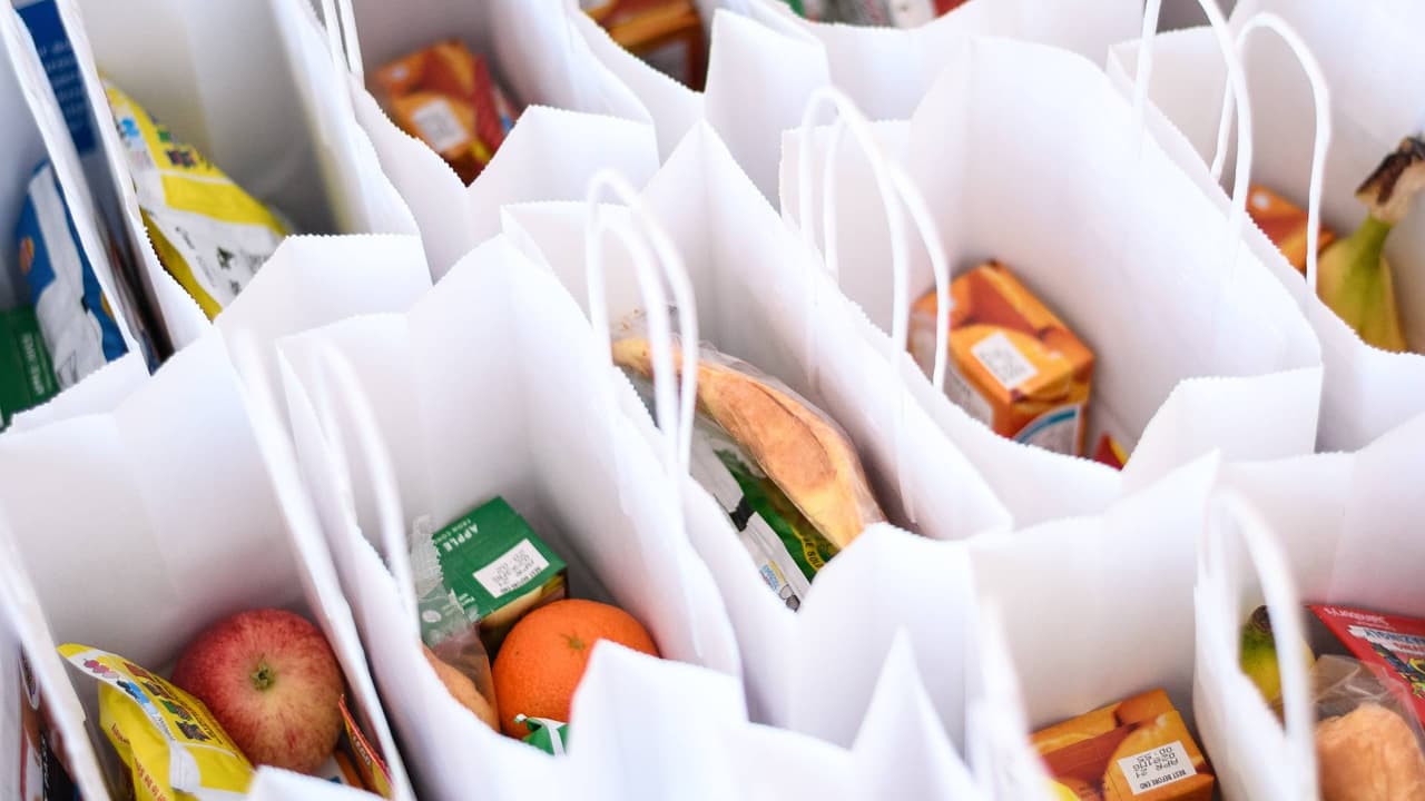 El Distrito Escolar Independiente de Houston (HISD) 
<b>entregará alimentos gratis a los estudiantes menores de 18 años a partir del martes 6 de junio. </b>