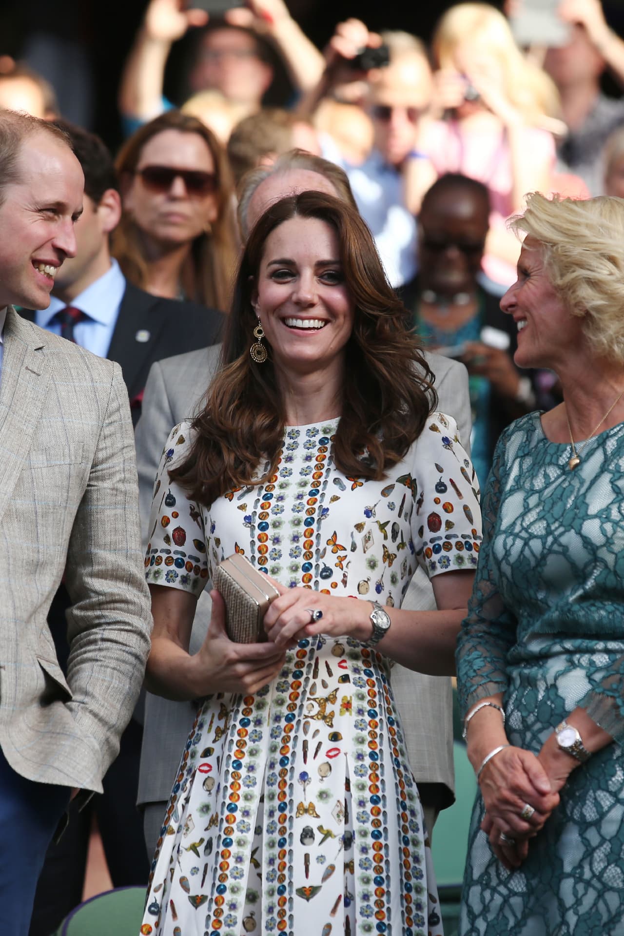 Winbledon fue sin duda uno de los lugares en donde la Duquesa obtuvo más visibilidad. Sus apariciones fueron celebradas por las devotas de la moda como una demostración de perfección en el estilo. Aquí con el emblemático vestido de la casa inglesa Alexander McQueen.