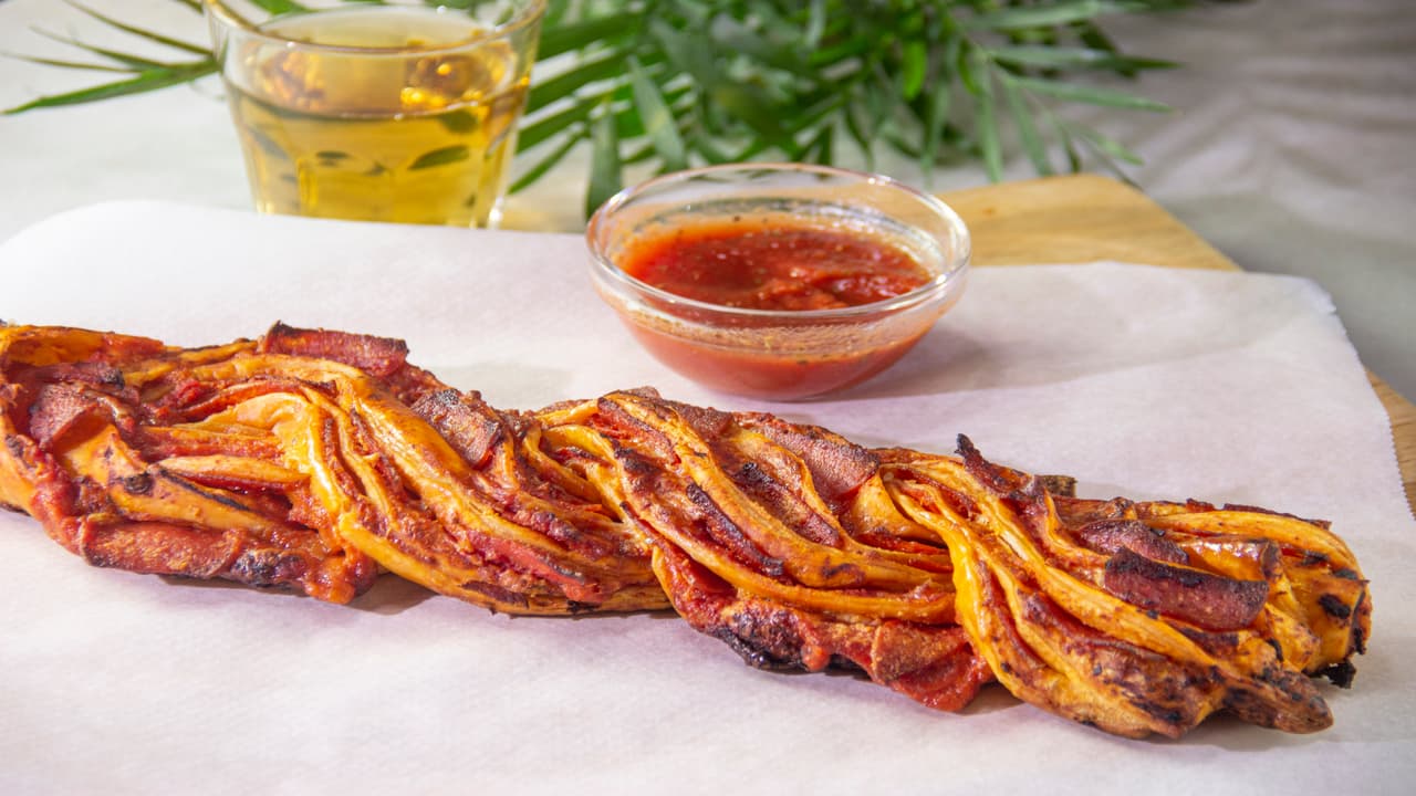 Trenza de hojaldre con pepperoni