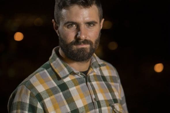 Ciaran Heurteau posa para una foto durante el Primer Descenso Red Bull: Proyecto Michoacán, en Uruapan, MI, México, 24 de Noviembre, 2013.