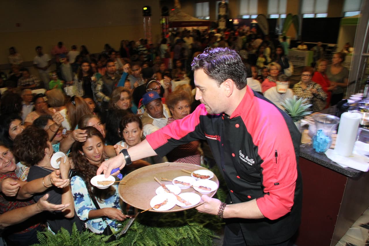Sonrisas, premios y muchos regalos fueron compartidos entre el talento y las familias que año tras año hacen de este gran evento uno de los más esperados.